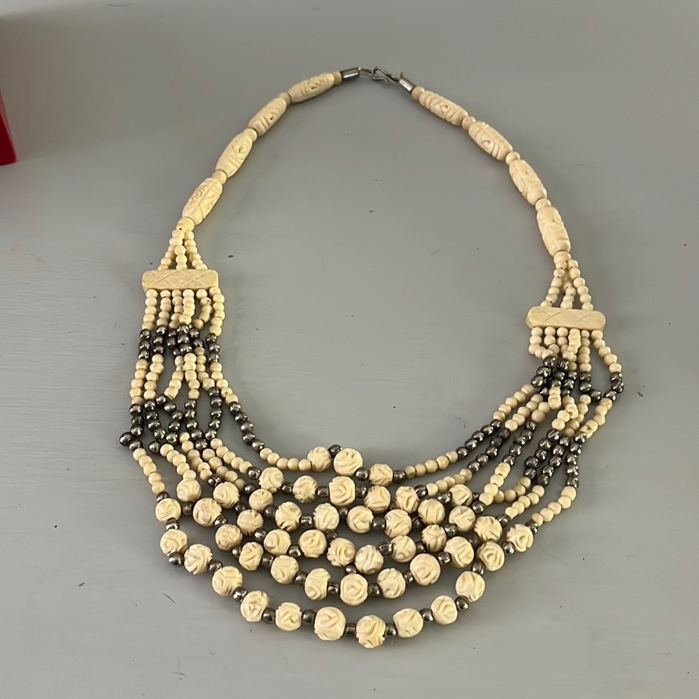 Beautiful Carved‎ bead necklace